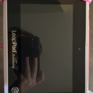 Leapfrog learning tablet